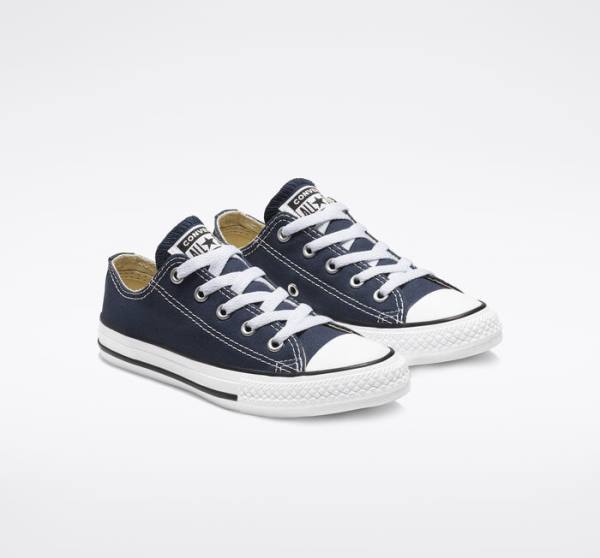 Converse Chuck Taylor All Star Classic Low Tops Shoes Navy | CV-609UOJ